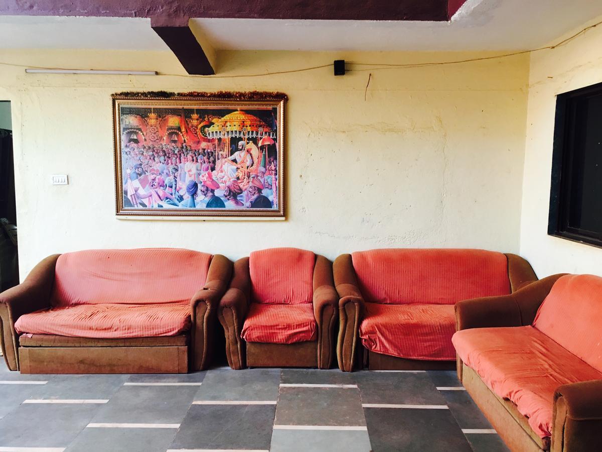 Hotel Madhumalti 马泰兰 外观 照片